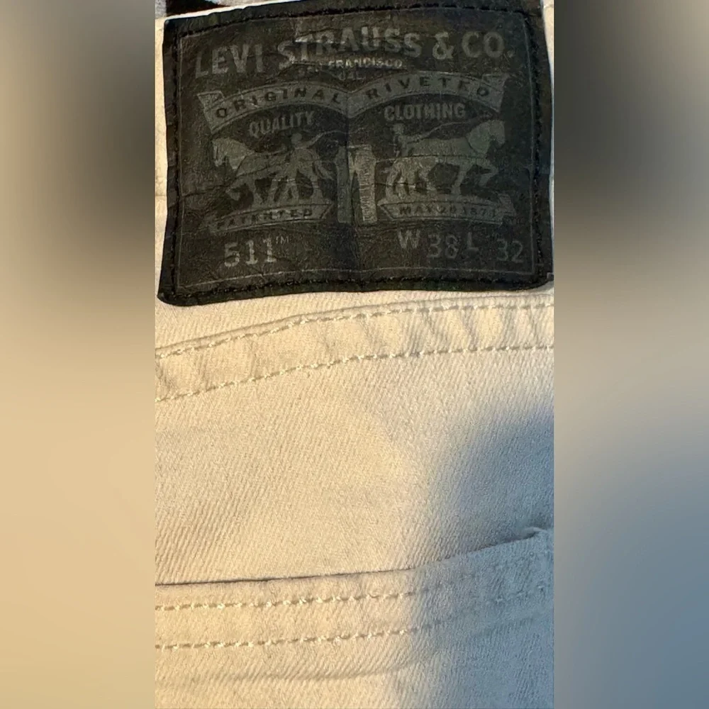 Levis relaxed fit